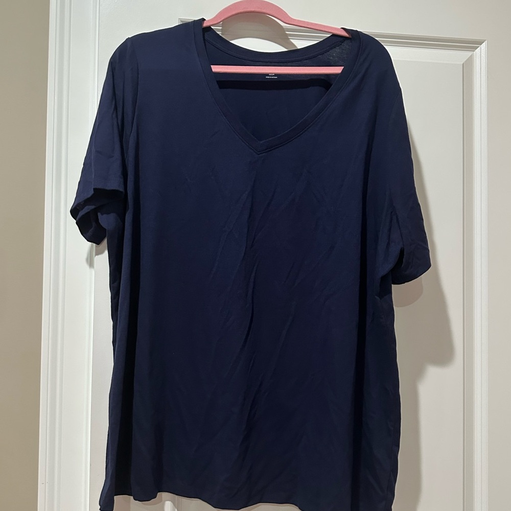 Lane Bryant Navy Short Sleeve vneck Tee - size 22/24 - worn once.